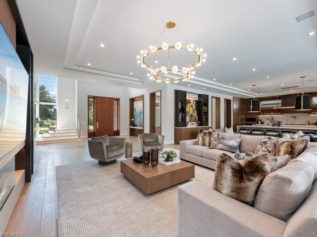 BAY COLONY SHORES - Residential