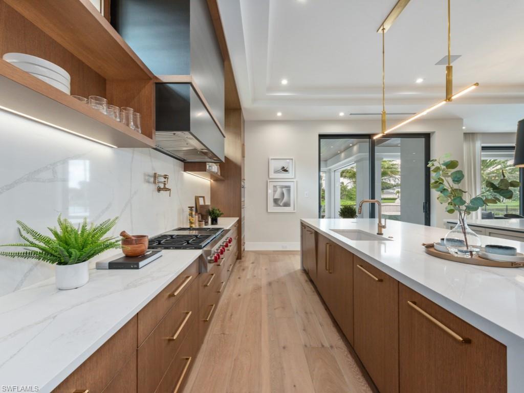 BAY COLONY SHORES - Residential