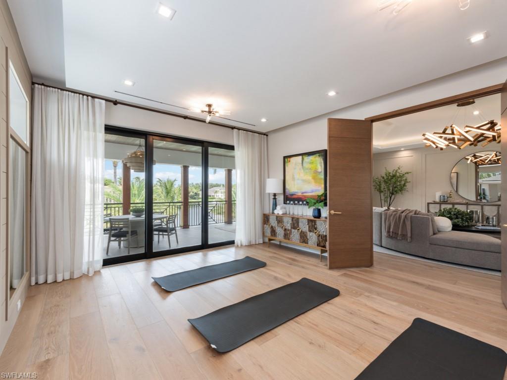 BAY COLONY SHORES - Residential