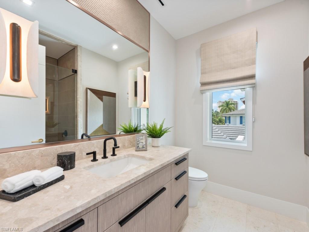 BAY COLONY SHORES - Residential