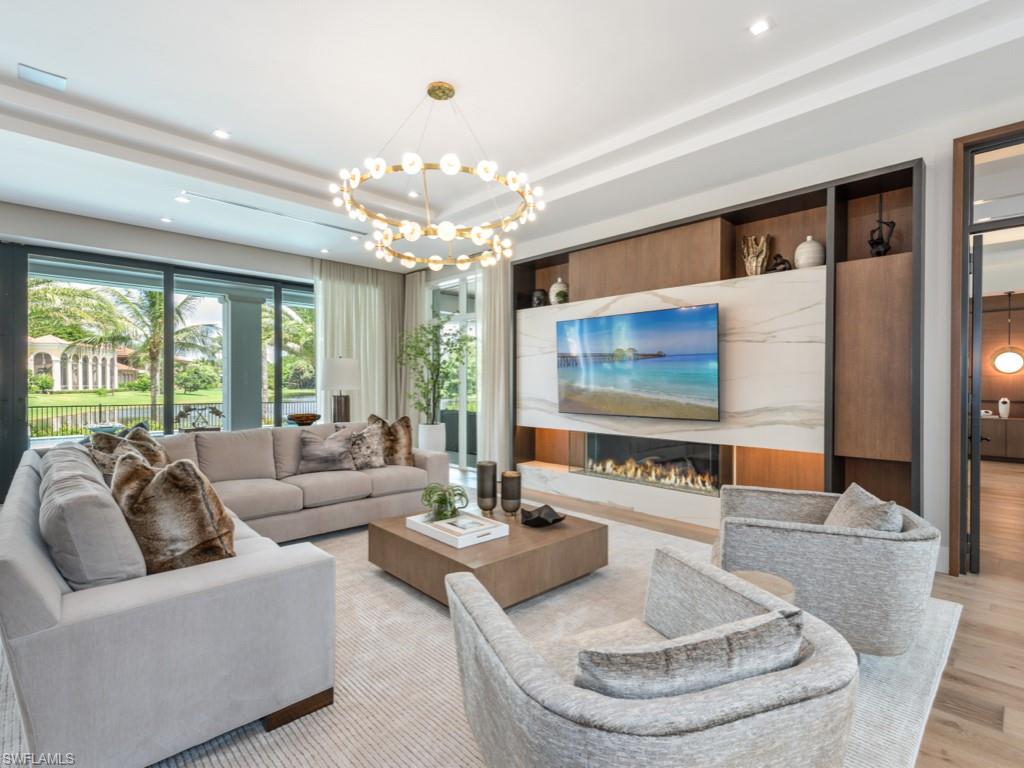 BAY COLONY SHORES - Residential