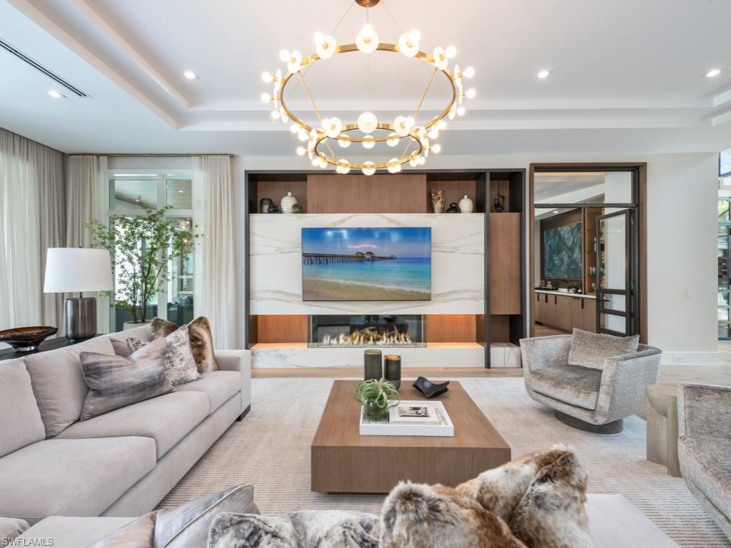 BAY COLONY SHORES - Residential