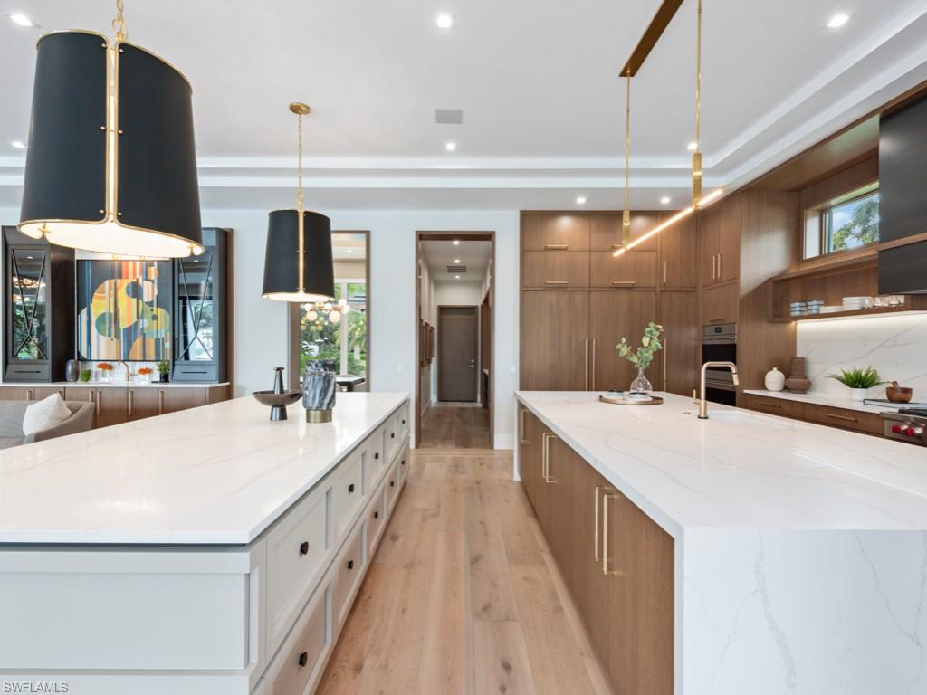 BAY COLONY SHORES - Residential