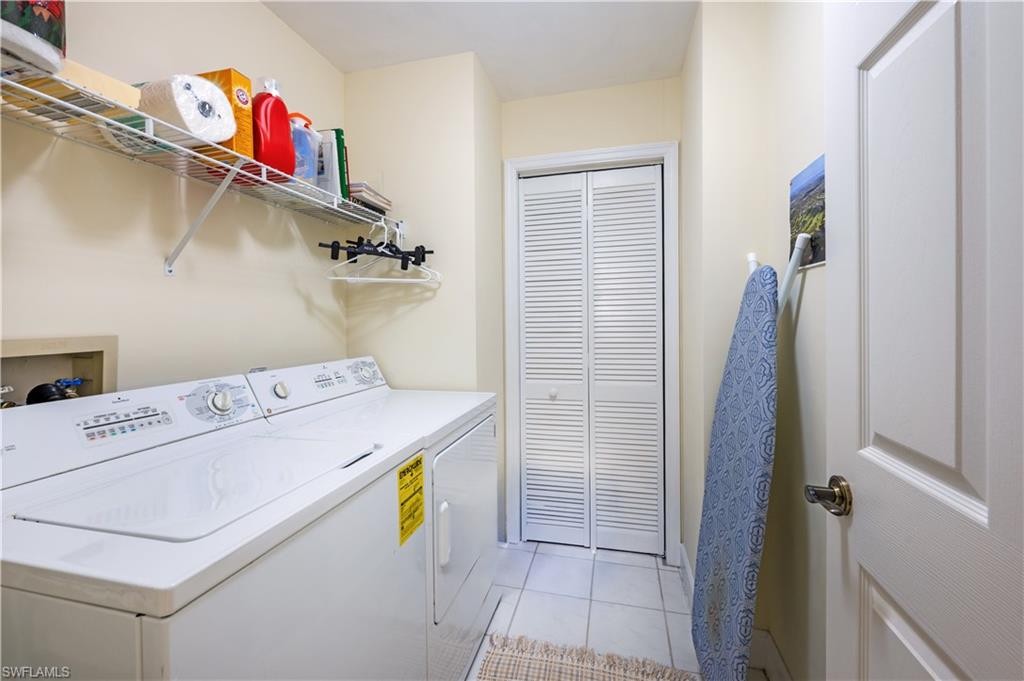 COMMONS AT WYNDEMERE - Residential