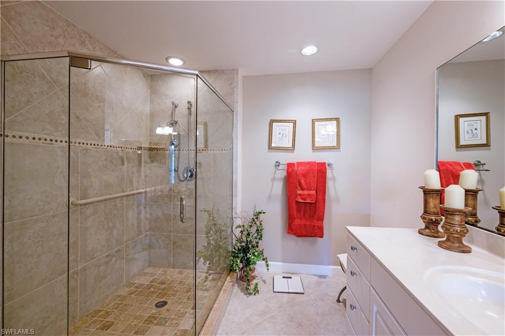 COMMONS AT WYNDEMERE - Residential