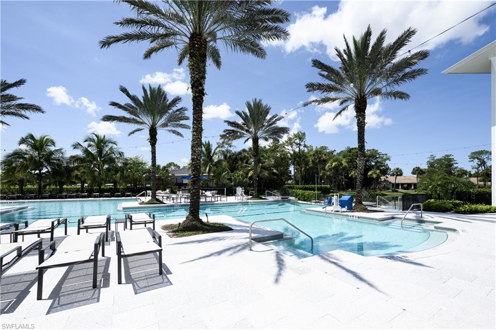 COMMONS AT WYNDEMERE - Residential