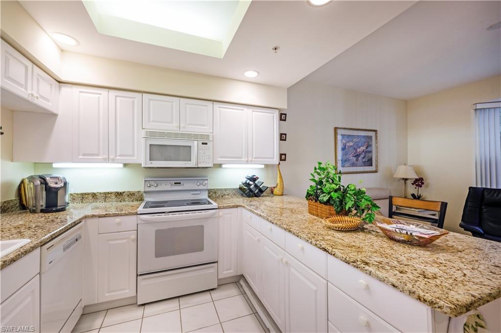 COMMONS AT WYNDEMERE - Residential