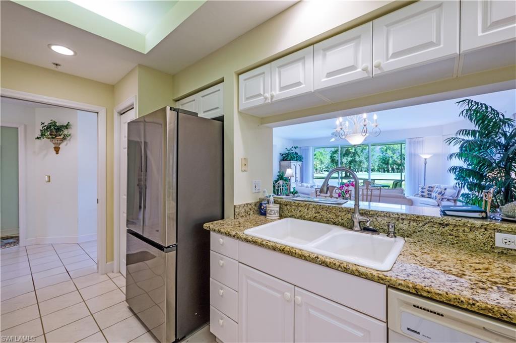 COMMONS AT WYNDEMERE - Residential