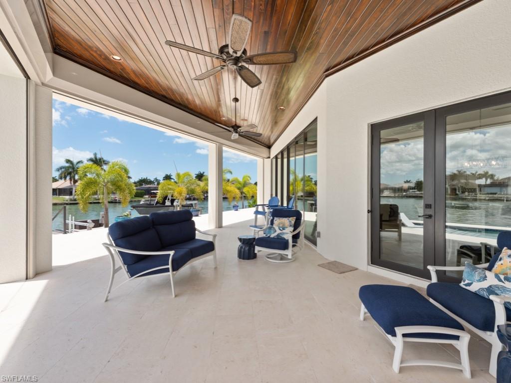 MARCO BEACH - Residential