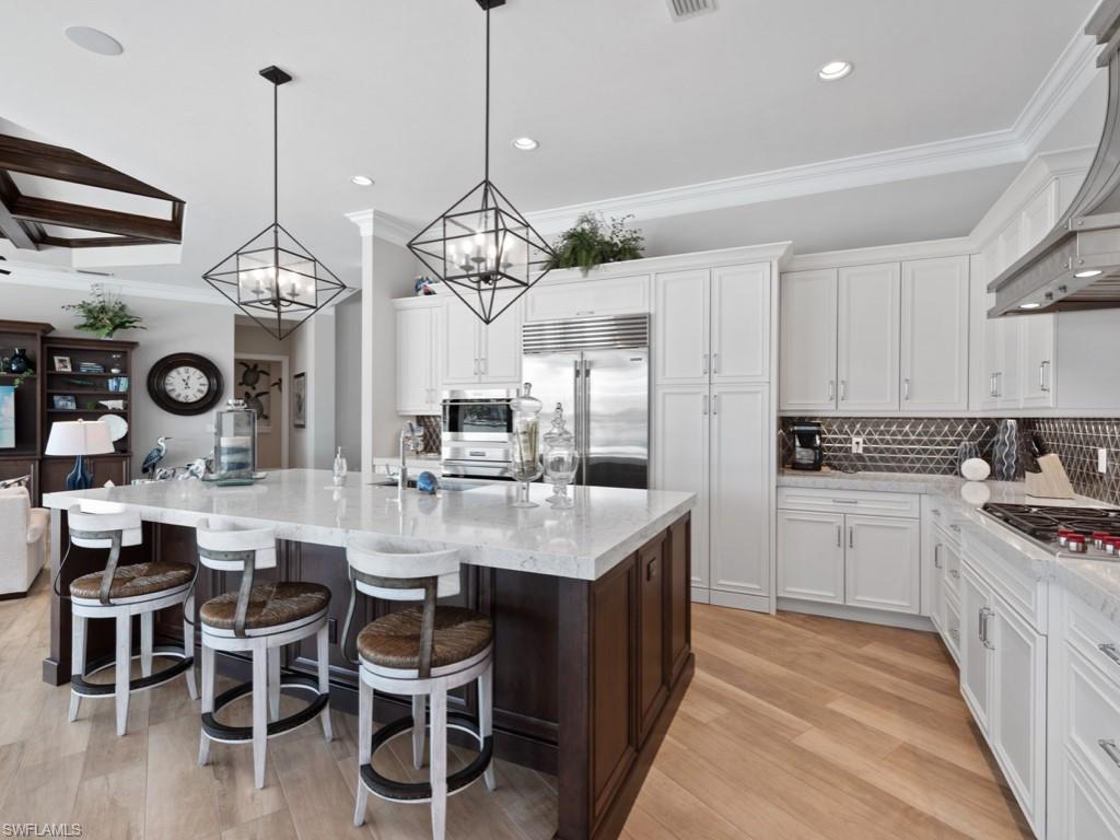 MARCO BEACH - Residential