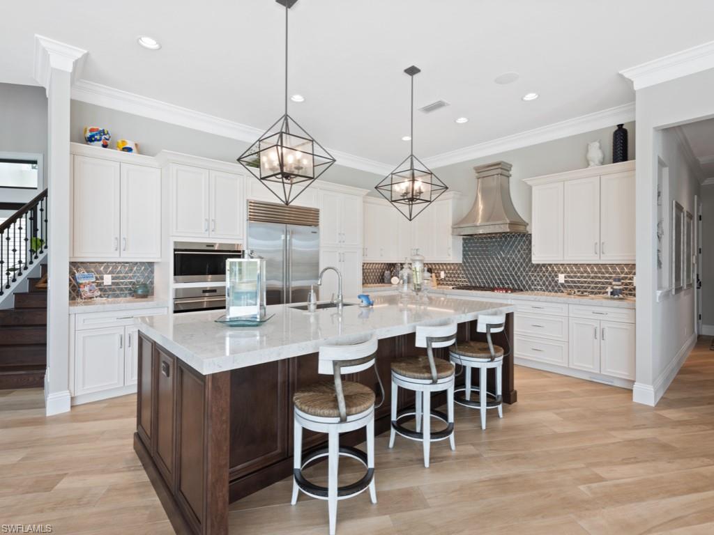 MARCO BEACH - Residential