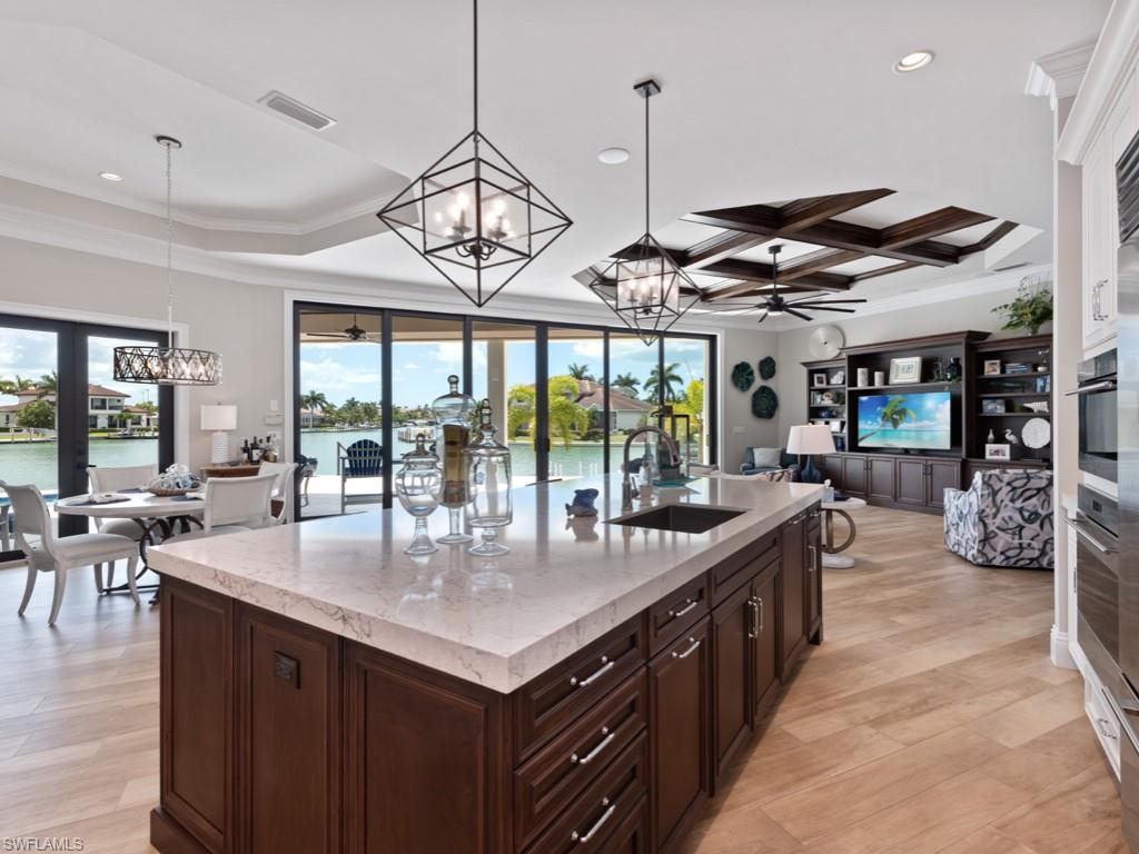 MARCO BEACH - Residential