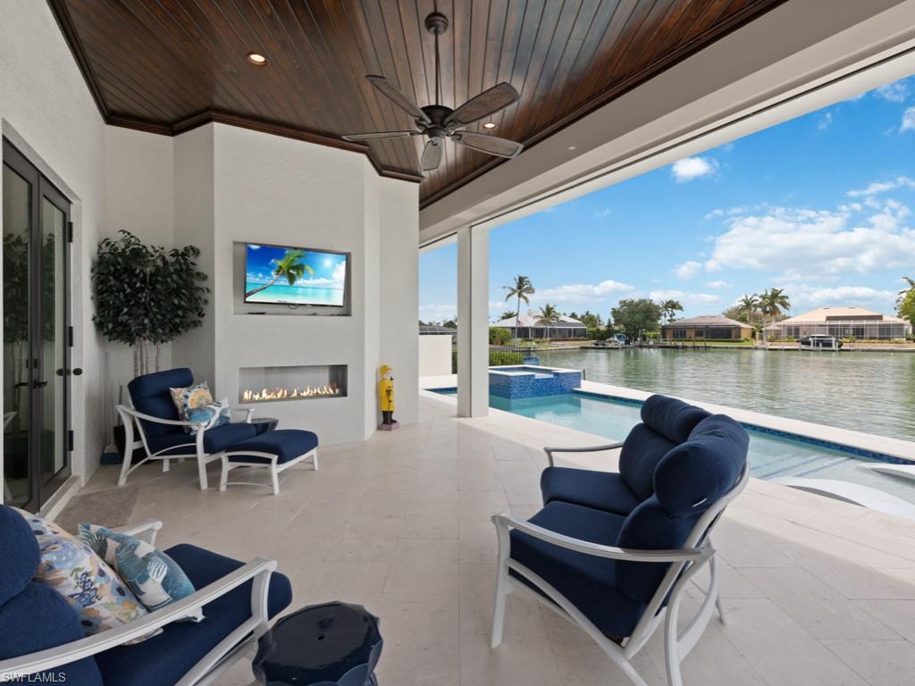 MARCO BEACH - Residential