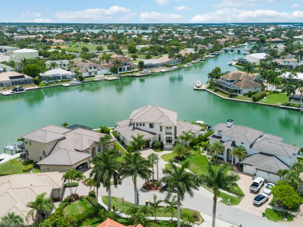 MARCO BEACH - Residential