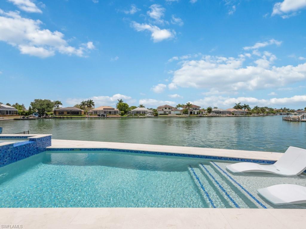 MARCO BEACH - Residential