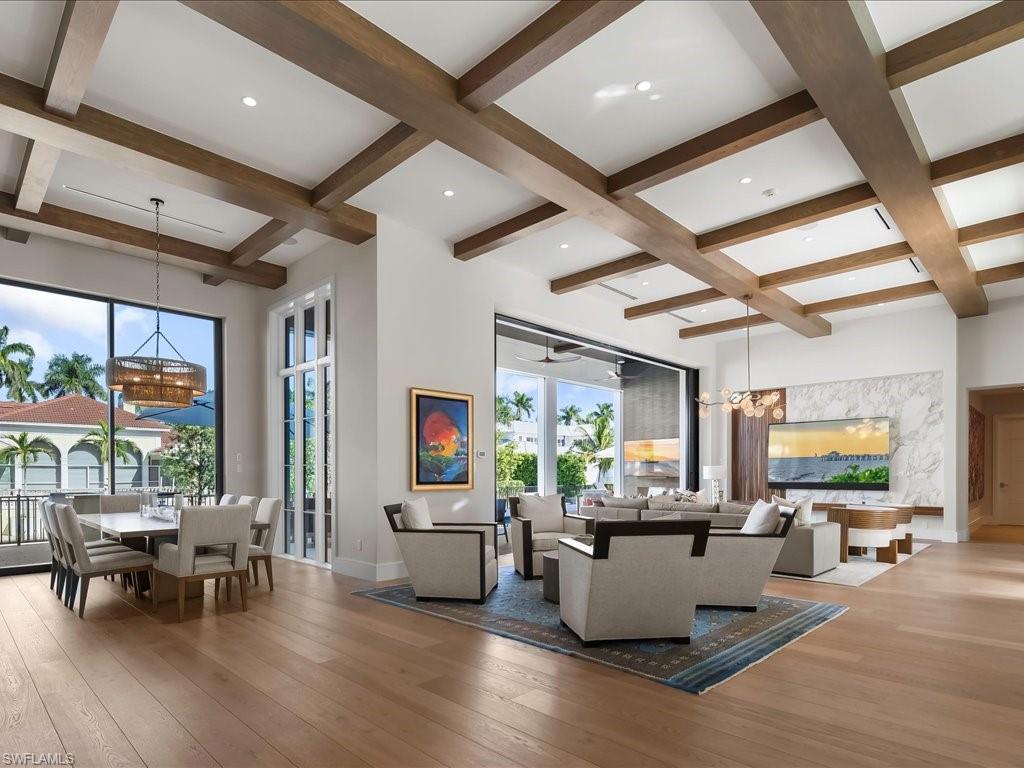 AQUALANE SHORES - Residential