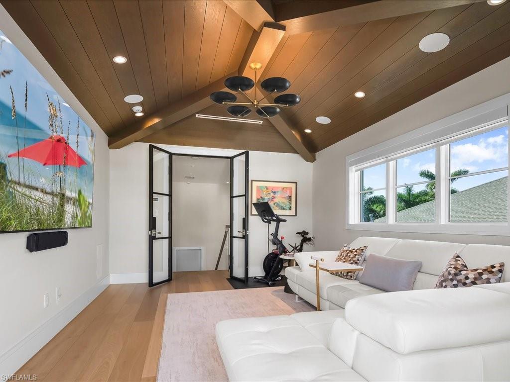 AQUALANE SHORES - Residential