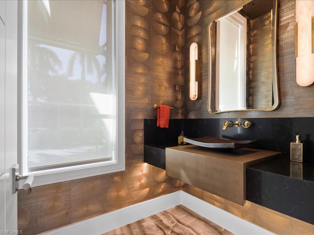 AQUALANE SHORES - Residential