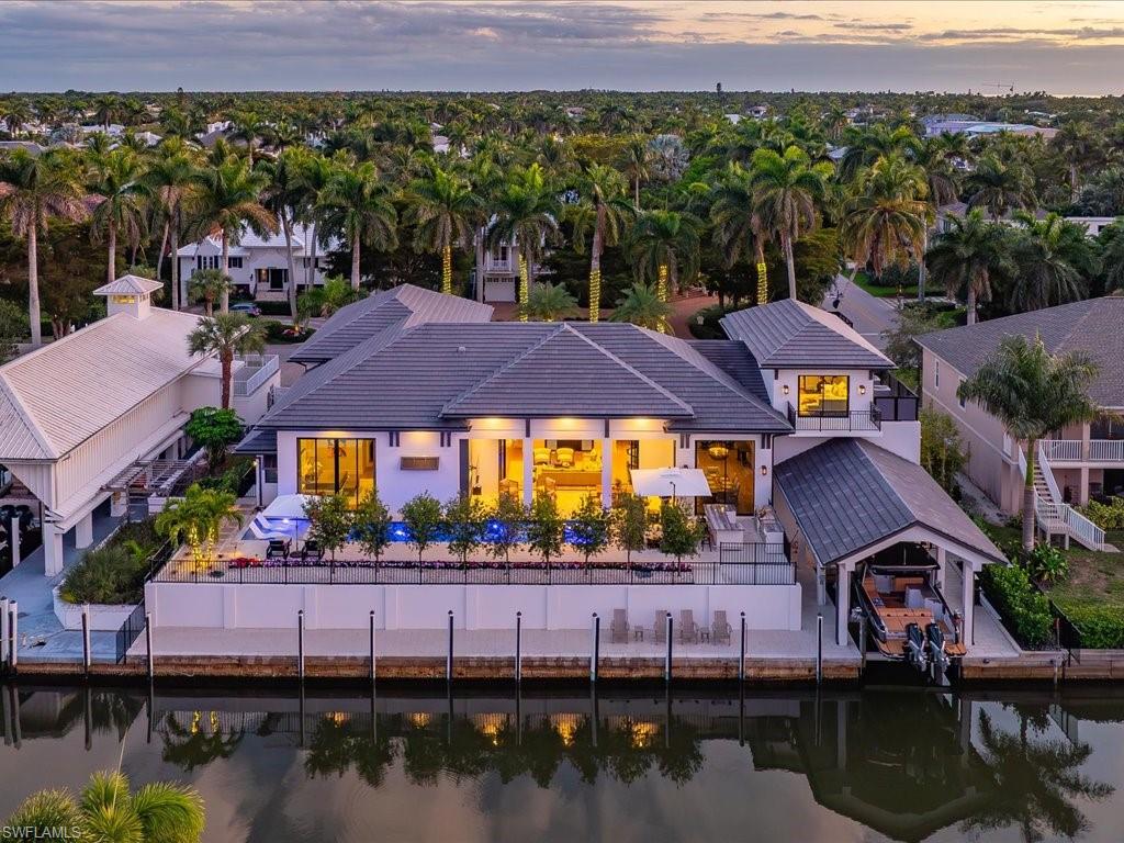 AQUALANE SHORES - Residential