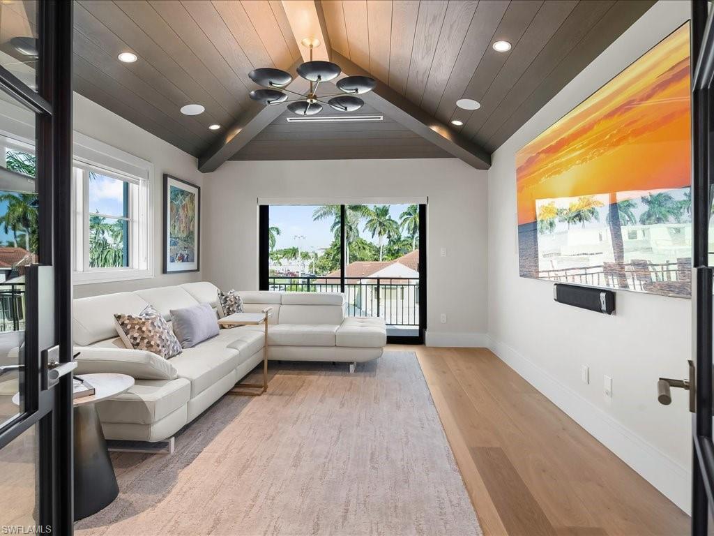 AQUALANE SHORES - Residential