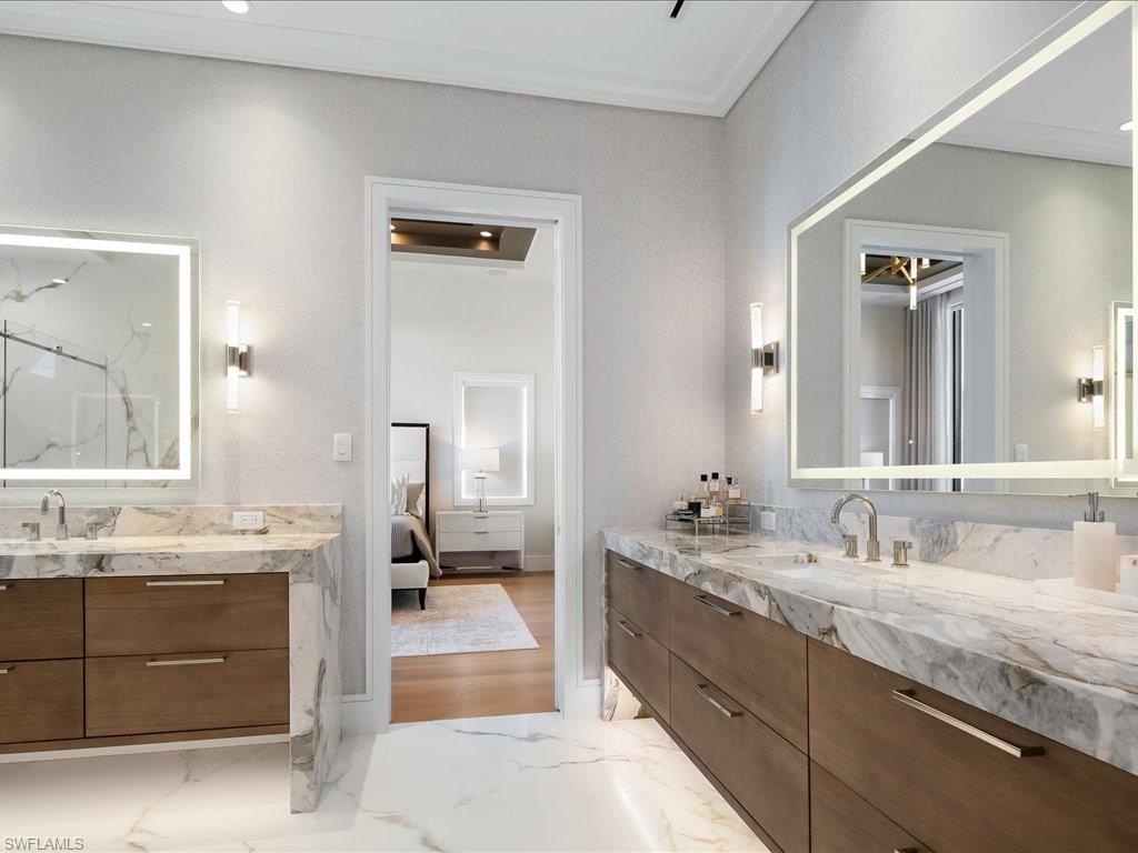 AQUALANE SHORES - Residential