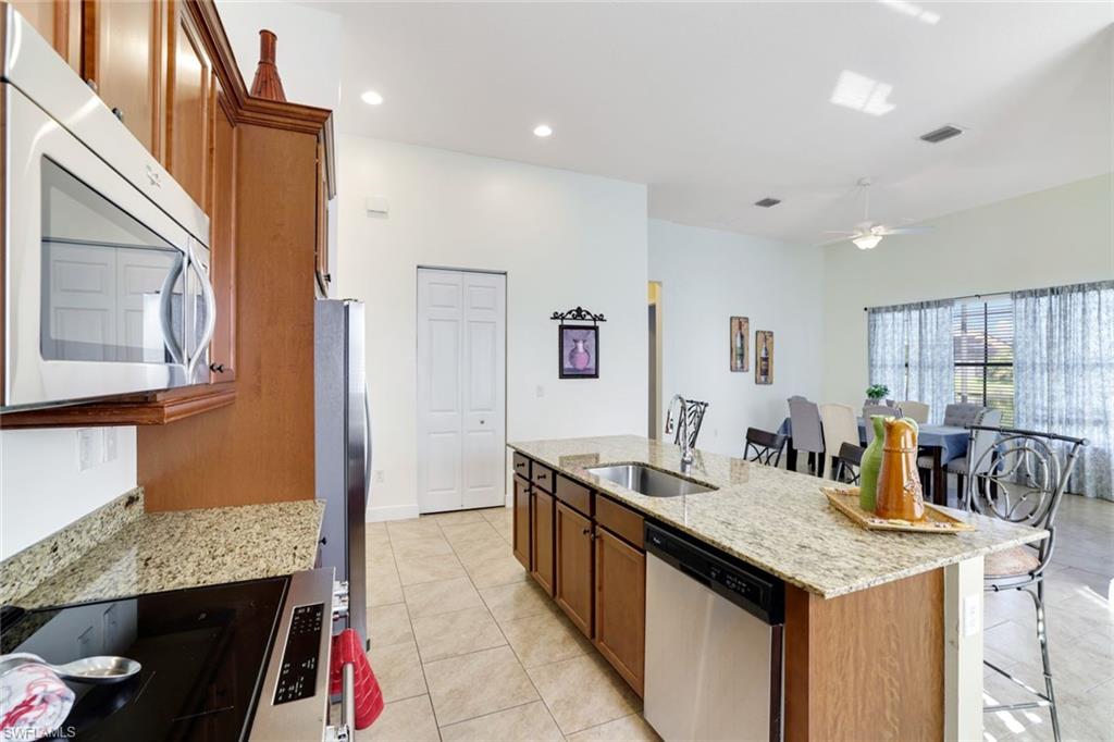 MAPLE RIDGE - Residential Lease