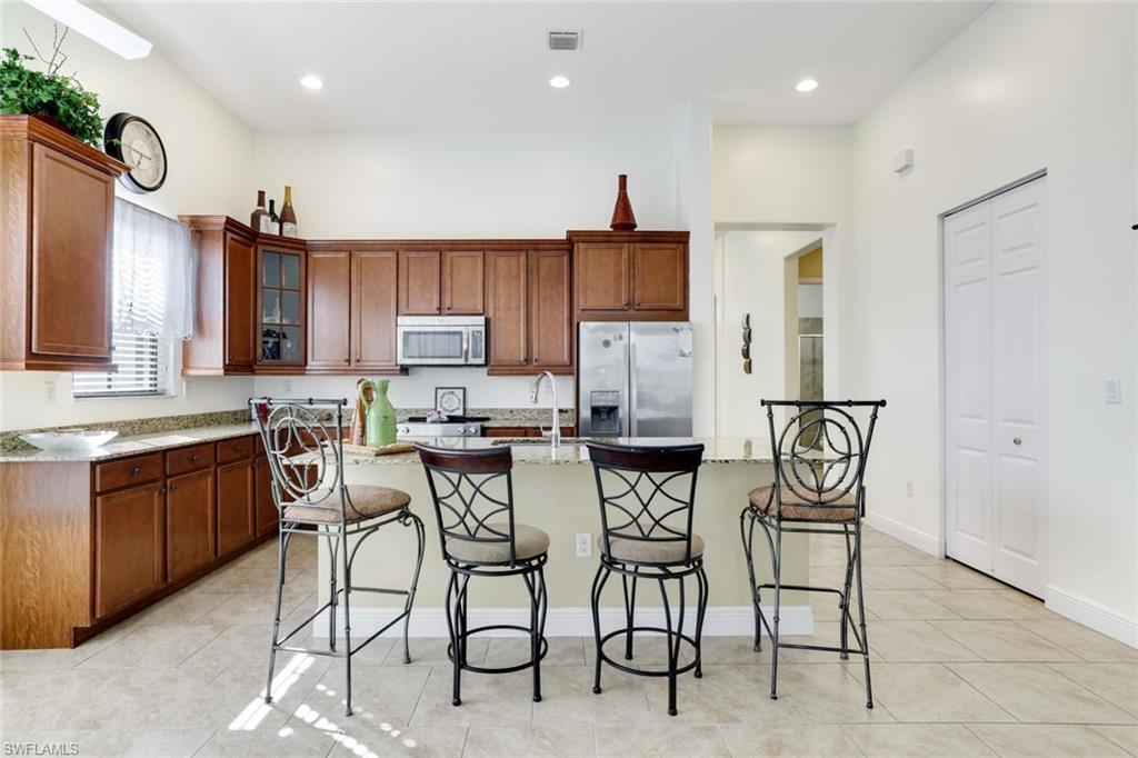 MAPLE RIDGE - Residential Lease