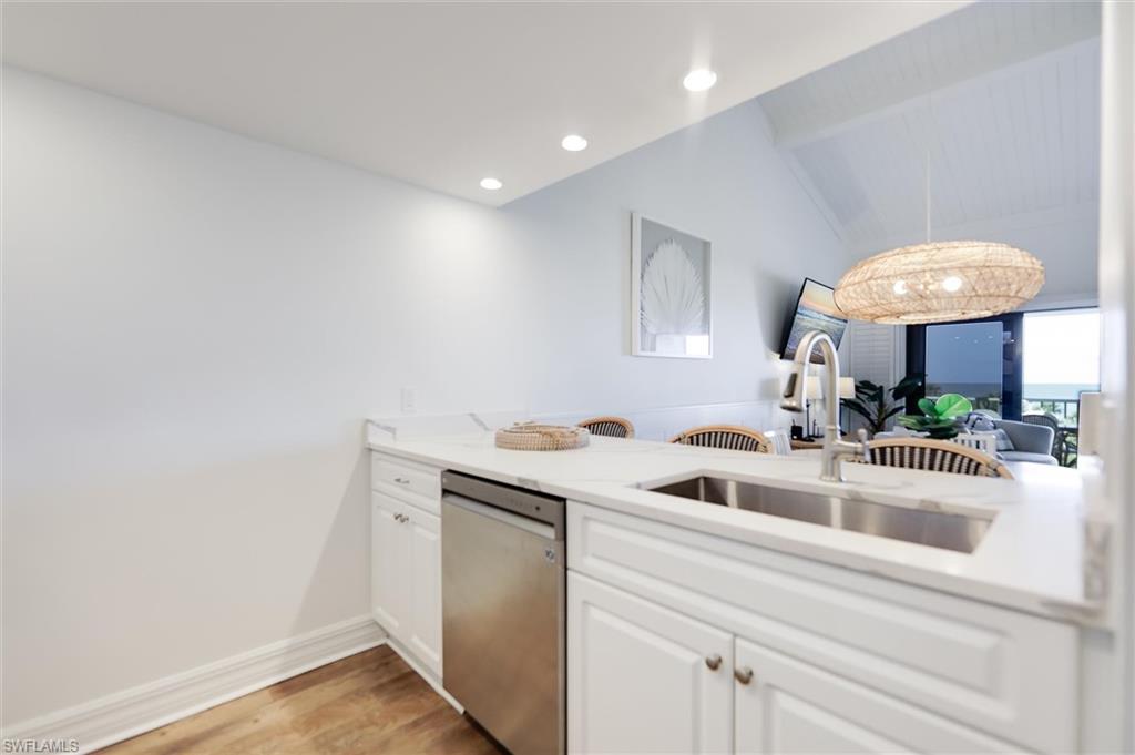 BEACH VILLAS CONDO - Residential