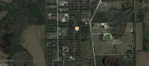 X Vista Ridge DR NORTH FORT MYERS FL 33917