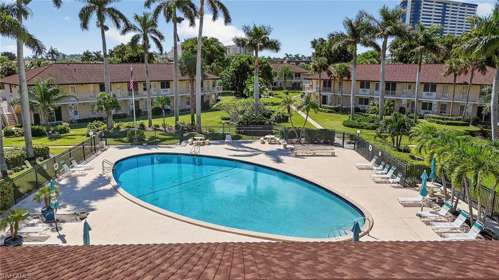 AQUARIUS APTS OF MARCO ISLAND - Residential