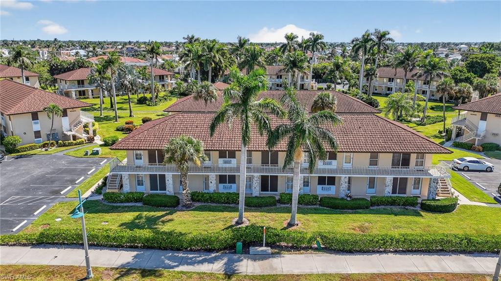 AQUARIUS APTS OF MARCO ISLAND - Residential