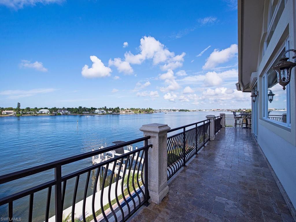 ROYAL HARBOR - Residential