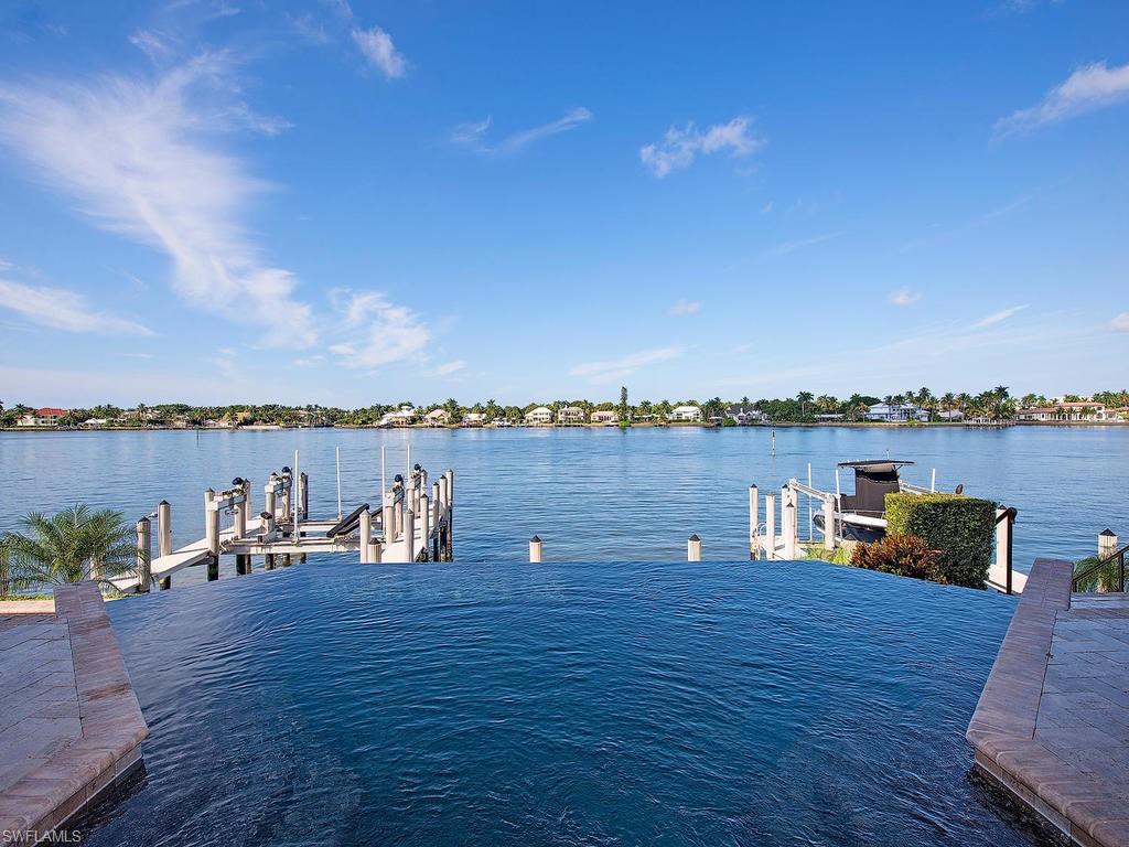 ROYAL HARBOR - Residential