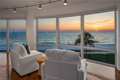 4601 Gulf Shore BLVD N 3 NAPLES FL 34103