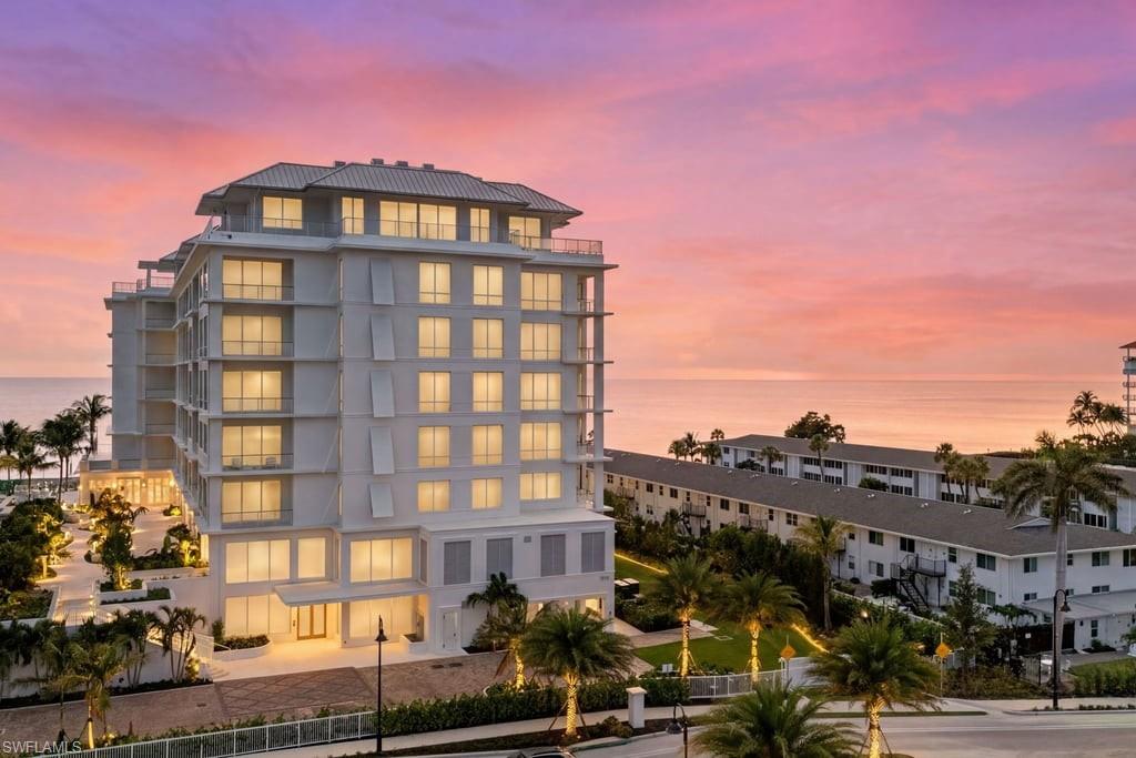 901 GULF SHORE BLVD N C-304