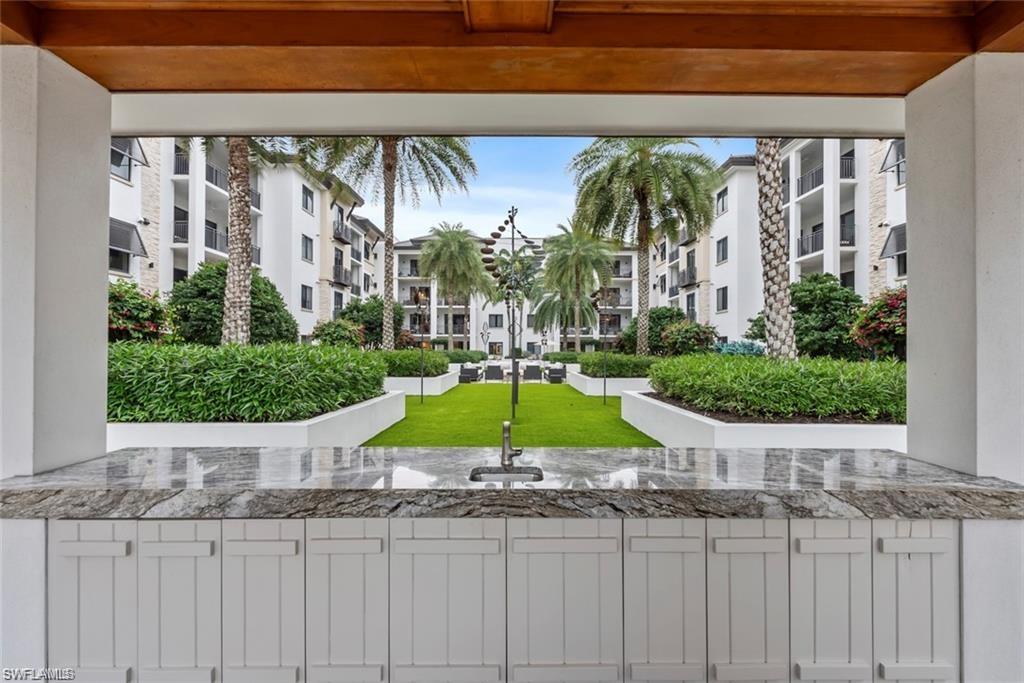 NAPLES SQUARE - Residential Lease