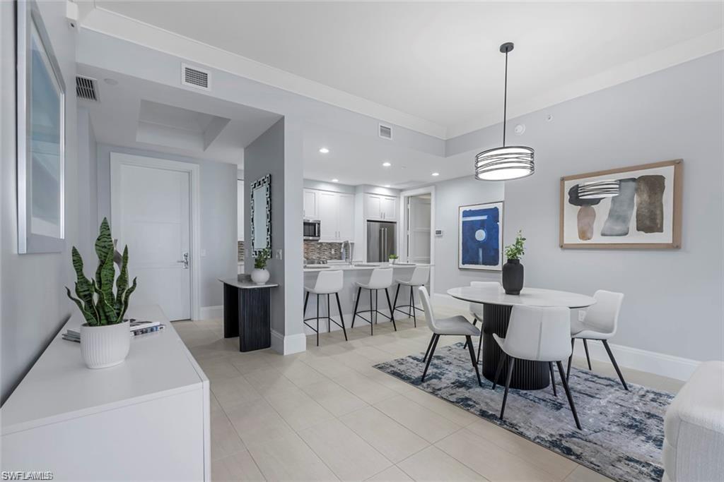 NAPLES SQUARE - Residential Lease