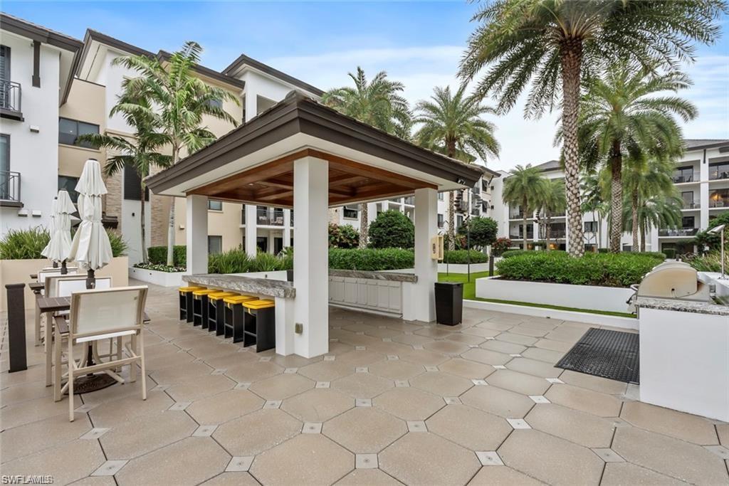 NAPLES SQUARE - Residential Lease