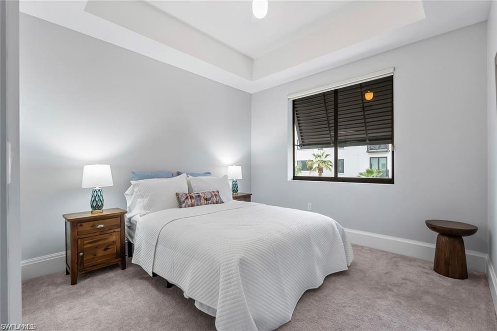 NAPLES SQUARE - Residential Lease