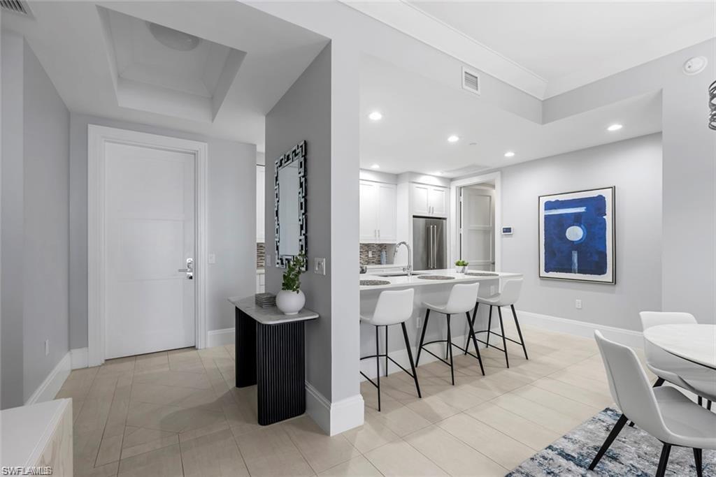 NAPLES SQUARE - Residential Lease