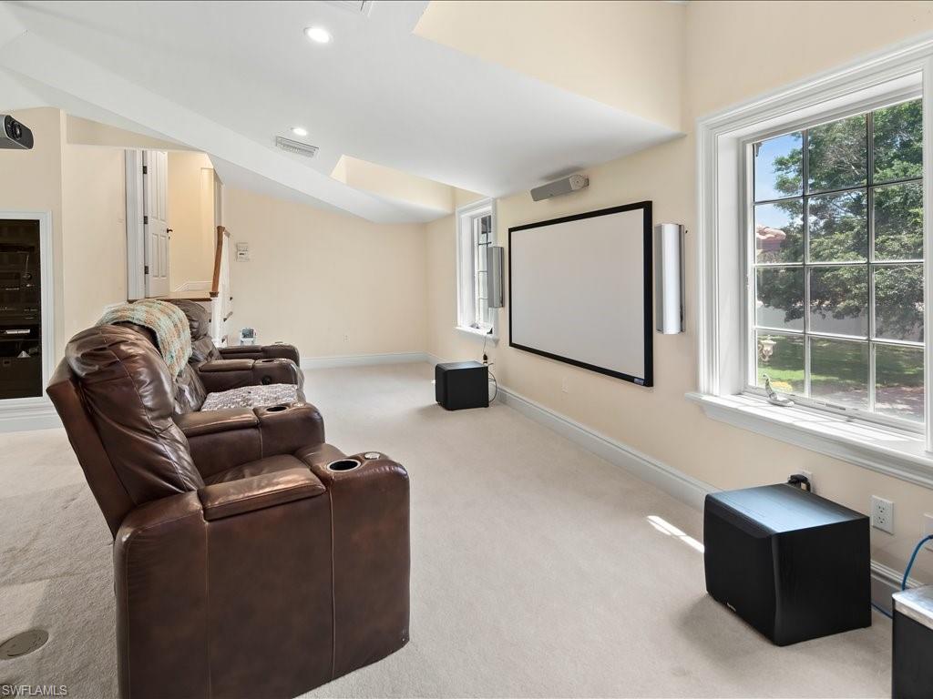 PINE RIDGE - Residential