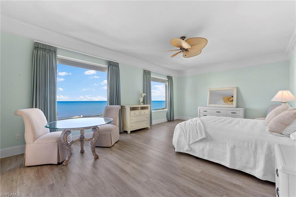 SEASONS AT NAPLES CAY - Residential