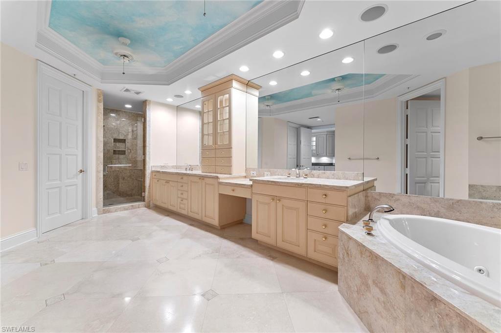 SEASONS AT NAPLES CAY - Residential