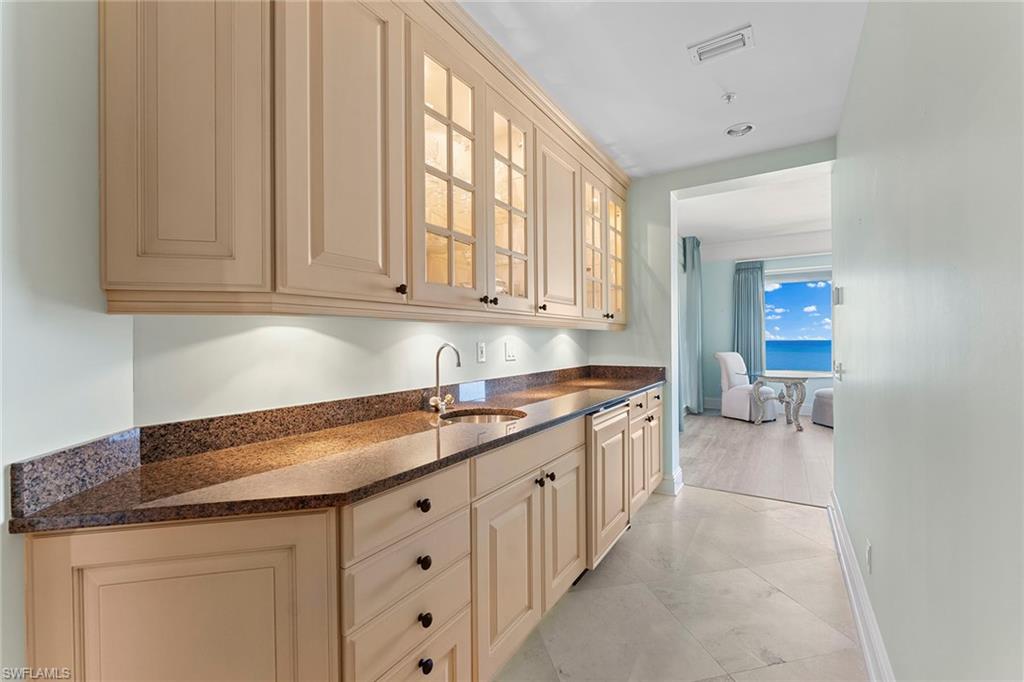 SEASONS AT NAPLES CAY - Residential