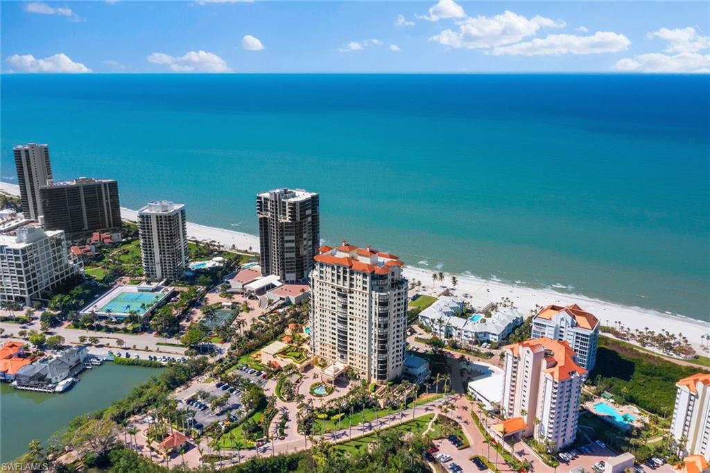 SEASONS AT NAPLES CAY - Residential