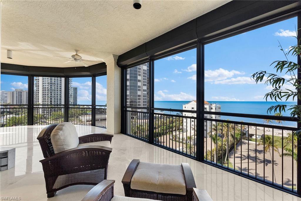 SEASONS AT NAPLES CAY - Residential