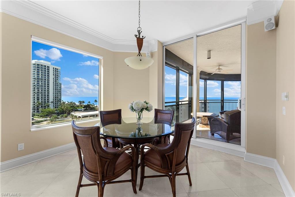 SEASONS AT NAPLES CAY - Residential