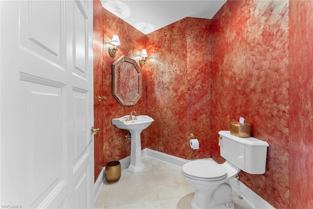 SEASONS AT NAPLES CAY - Residential