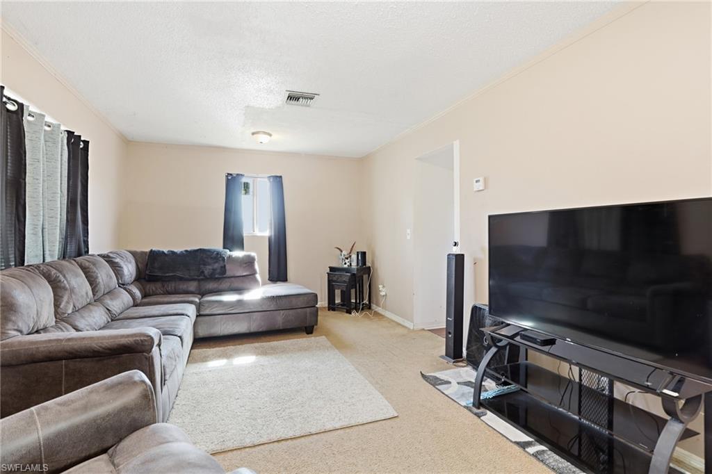 RUSSELL PARK - Residential