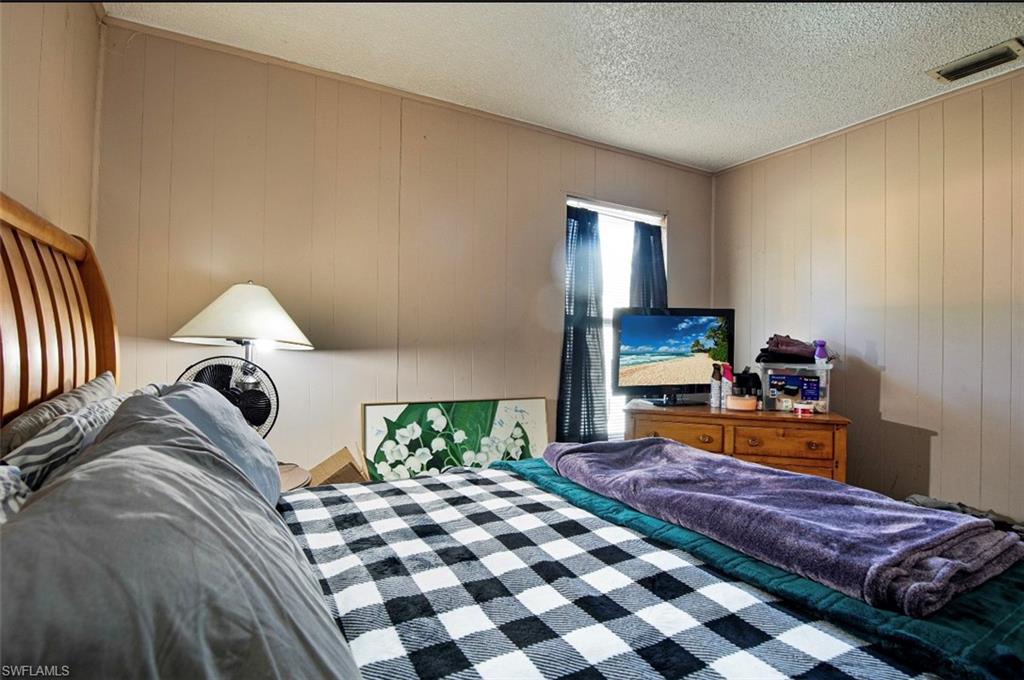 RUSSELL PARK - Residential